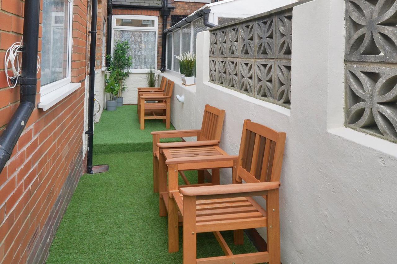 Ground Floor Apartment Up To 6 Guests With Games Chill Out Room Scarborough Exterior foto