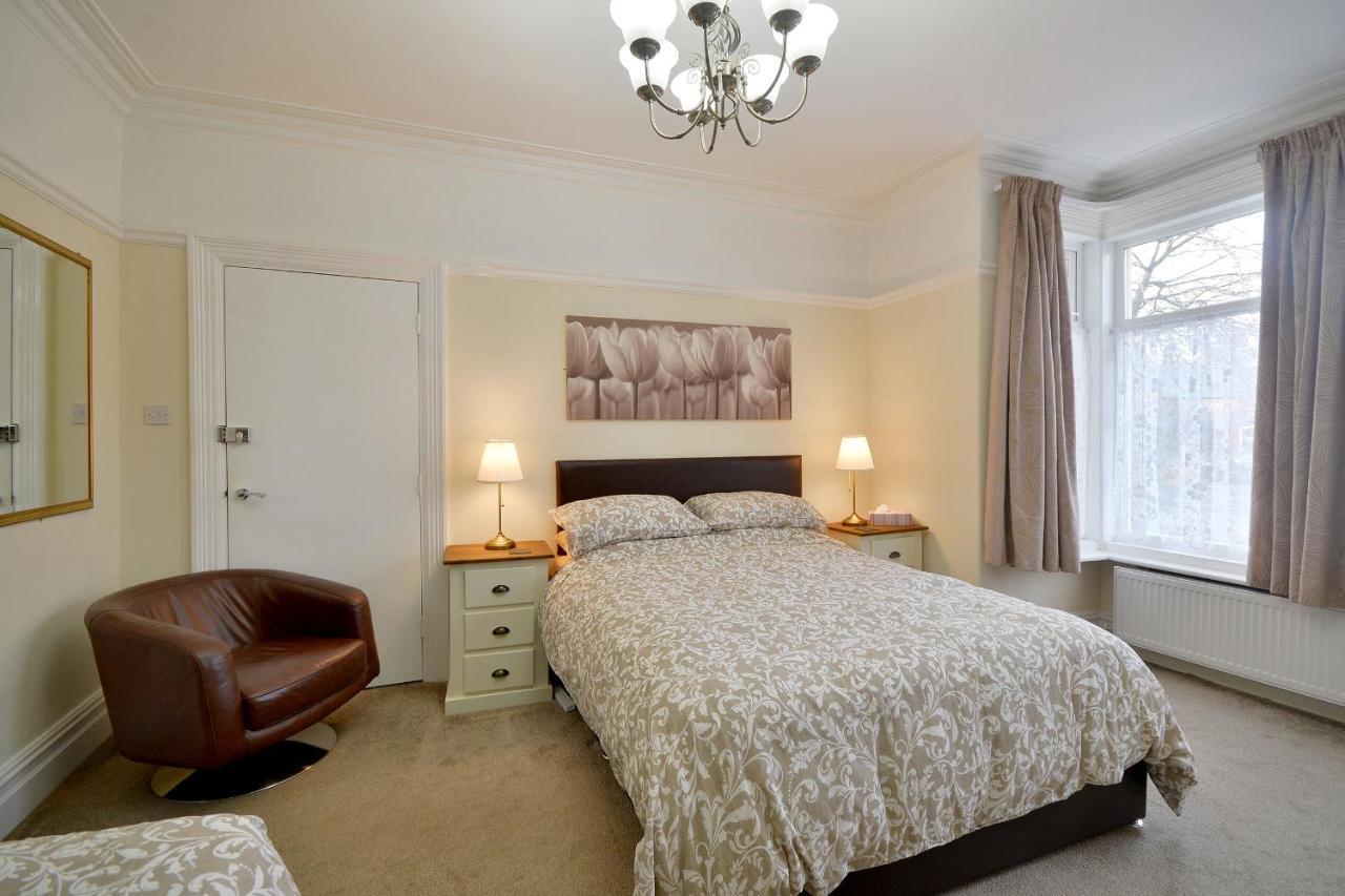 Ground Floor Apartment Up To 6 Guests With Games Chill Out Room Scarborough Exterior foto