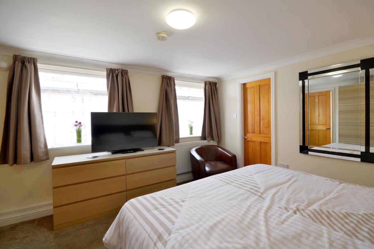 Ground Floor Apartment Up To 6 Guests With Games Chill Out Room Scarborough Exterior foto